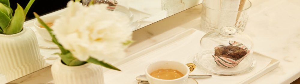 Coiffeur Marianne Gratl | Expert Coloriste | Intercoiffure | Haroldstr. 32 | 40213 Düsseldorf | City | Zentrum | Coloration – Farbe | Blond | Haarverlängerung | Friseur | Stylisten | Kö | Königsallee | Starfriseur – Promis | Kerastase | l´oreal – Loreal Paris | Wella | paul mitchel | greath lenghts | Blondspezialisten | Carlstadt | Karlstadt | Maria Clara Figueiredo | Balayage | Strähnen | Männer | Herren