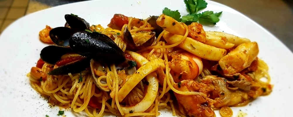 Trattoria Emiliana | Düsseldorf – Pempelfort | Italienisch | Restaurant | Gemütlich | Terrasse | | Barrierefrei | Kinderfreundlich | Räumlichkeiten | Mittags geöffnet | Pasta | Pizza | Fleisch | Catering | Partyservice | Veranstaltungen | klimatisiert